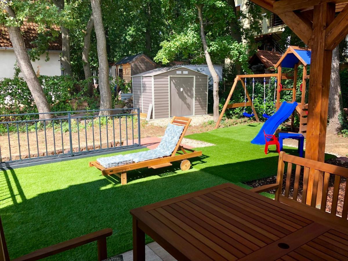 Balaton Wellness Tom Cat Nyaralo 1 Wellness Es 1 Gyermekbarat Apartmannal Kovagoors Екстер'єр фото
